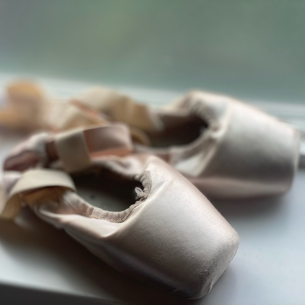 RUSSIAN POINTE MUSE pointe shoes (USED ONCE)